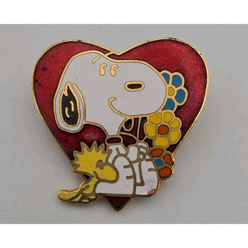 Snoopy & Woodstock Valentines Day Pin